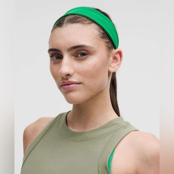 WOMEN’S LUXTREME TRAINING HEADBAND Raceway Green RCGR -OOS ONLINE! NWT Lululemon - Picture 2 of 7